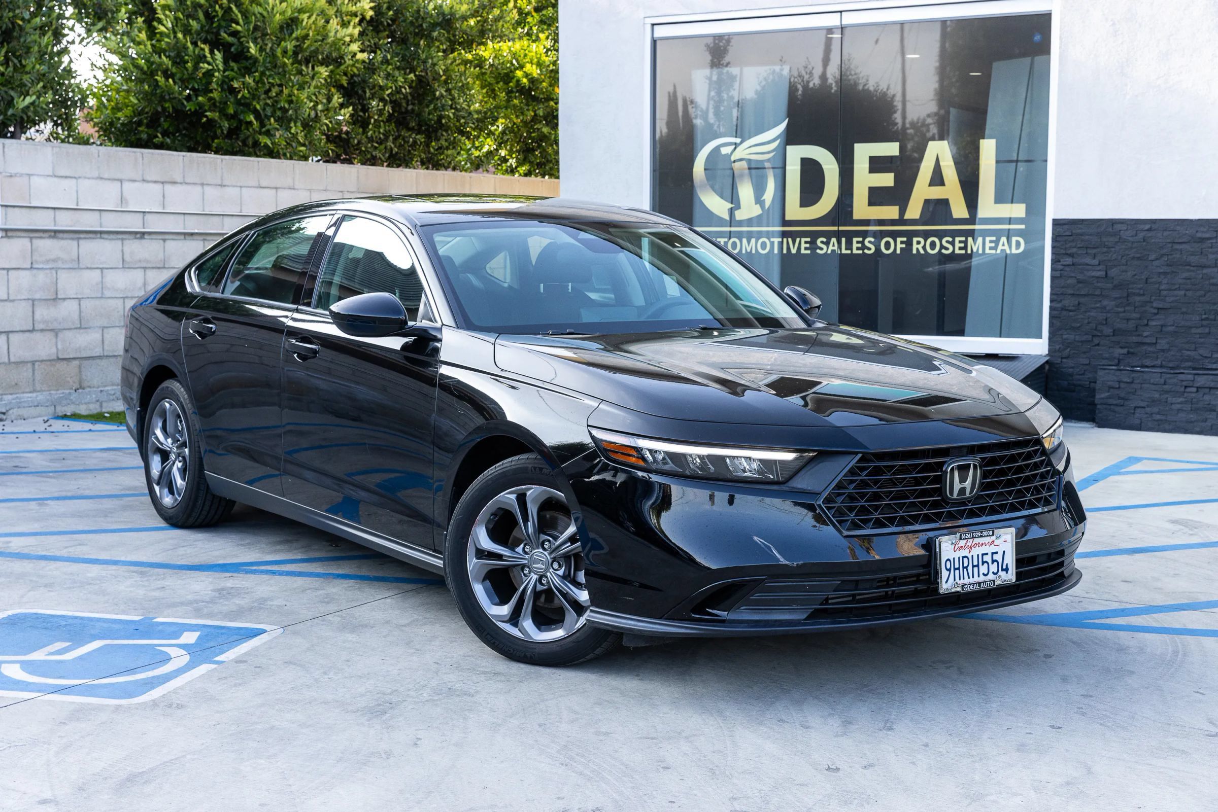Used 2023 Honda Accord EX image 2