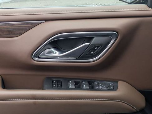 Used 2023 Chevrolet Tahoe High Country image 12