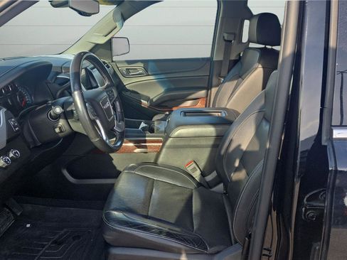 Used 2019 GMC Yukon SLT image 4