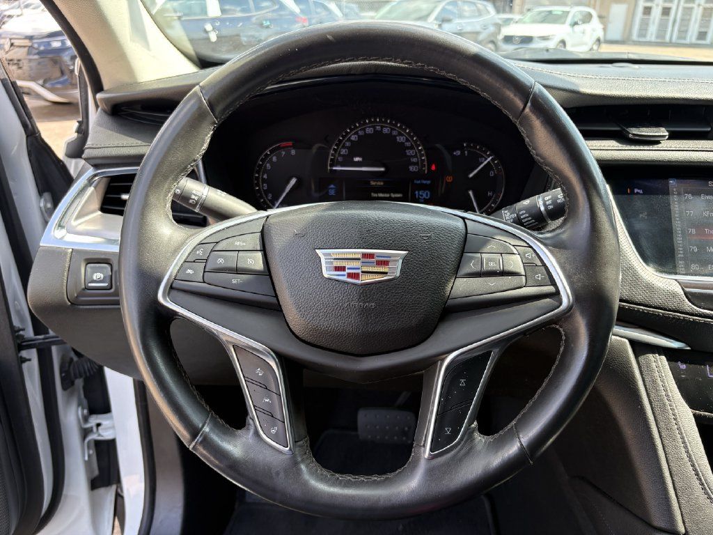 Used 2017 Cadillac XT5 Luxury w/ Driver Awareness Package FWD image 15