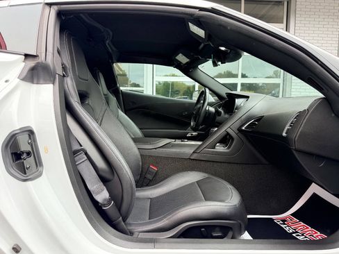 Used 2018 Chevrolet Corvette Stingray Coupe w/ Carbon Flash Badge Package RWD image 32