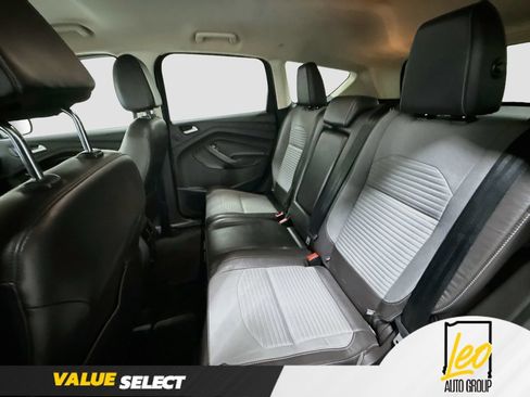 Used 2017 Ford Escape SE w/ Equipment Group 201A AWD/4WD image 26