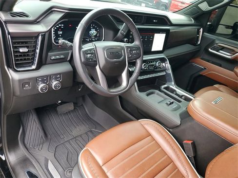 Used 2024 GMC Sierra 3500 Denali Ultimate image 6