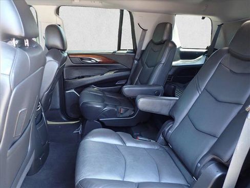 Used 2020 Cadillac Escalade Premium Luxury AWD/4WD image 10