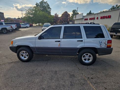 Used 1996 Jeep Grand Cherokee Laredo AWD/4WD image 5