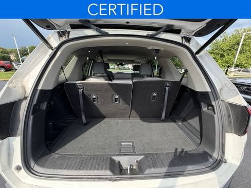 Used 2024 Honda Pilot Touring image 16