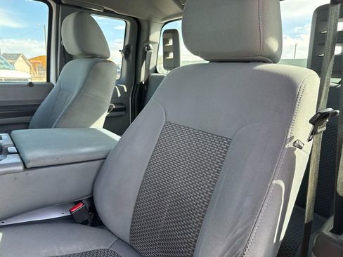 Used 2012 Ford F250 XL w/ Snow Plow Prep Pkg image 27