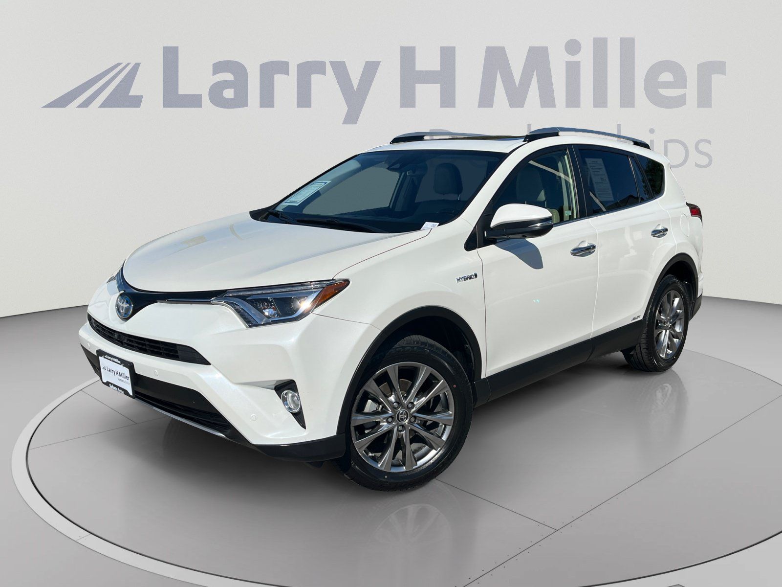 Used 2018 Toyota RAV4 Limited w/ Advanced Technology Package AWD/4WD image 1