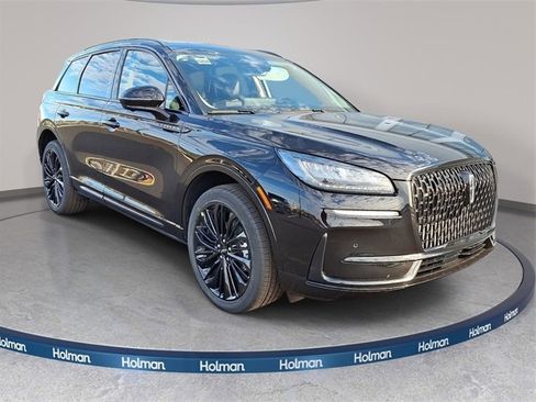 New 2026 Lincoln Corsair Premiere image 3