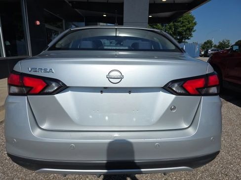 Used 2024 Nissan Versa S w/ Trunk Package FWD image 4