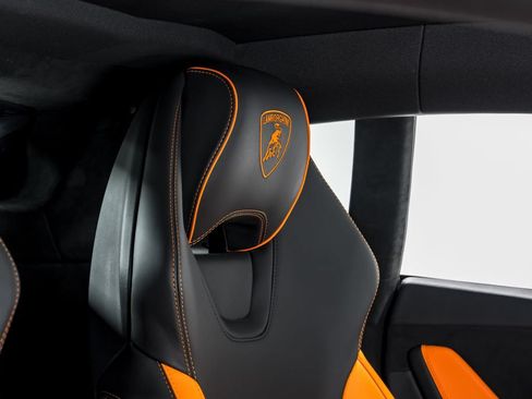Used 2023 Lamborghini Huracan Tecnica RWD image 34
