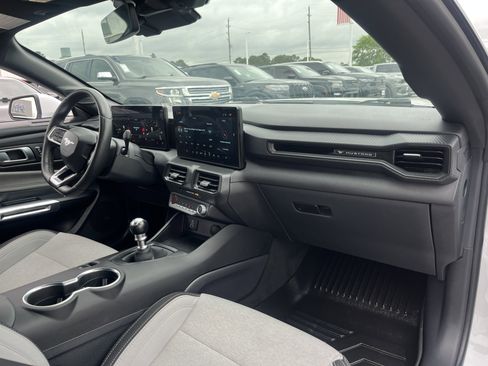 Used 2025 Ford Mustang GT RWD image 16