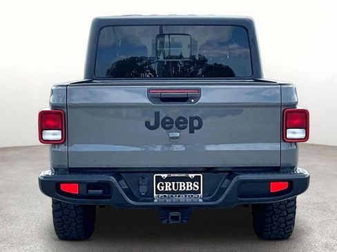 Used 2023 Jeep Gladiator Sport AWD/4WD image 5
