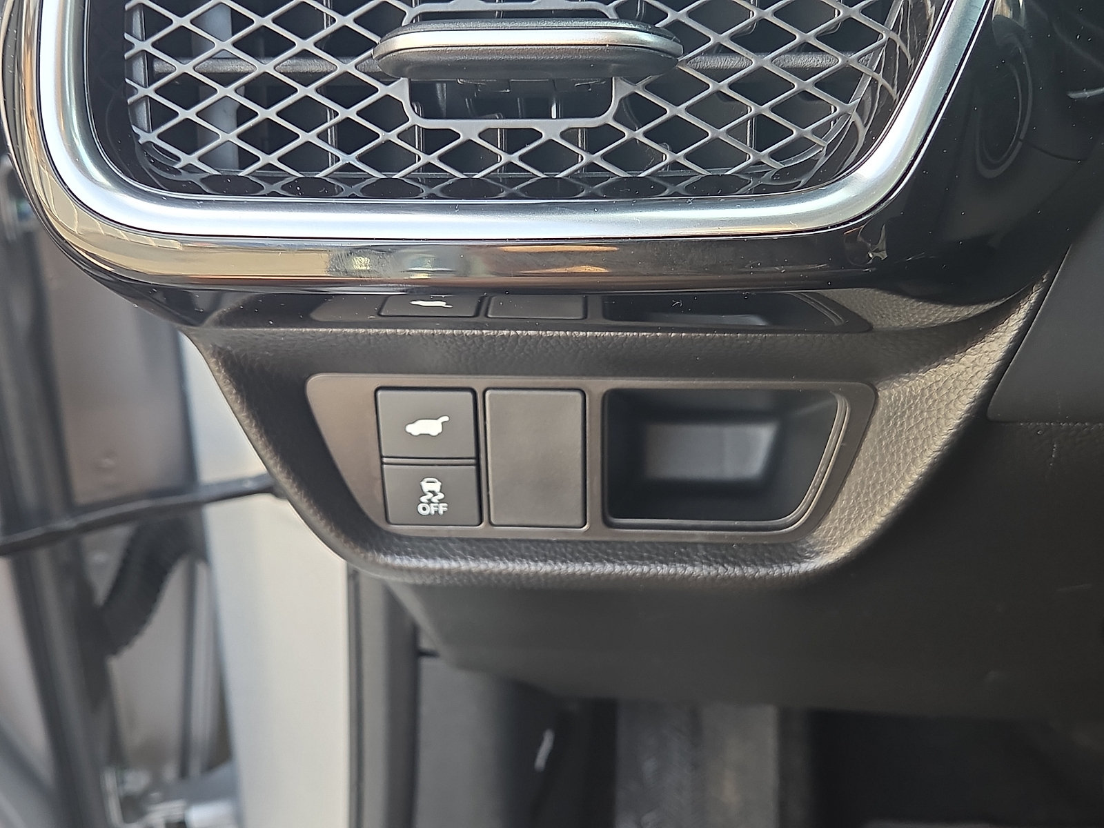 Used 2025 Acura ADX FWD image 26