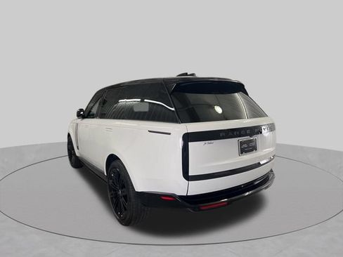 Used 2025 Land Rover Range Rover SE AWD/4WD image 7