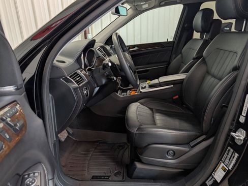 Used 2014 Mercedes-Benz GL 450 4MATIC image 19