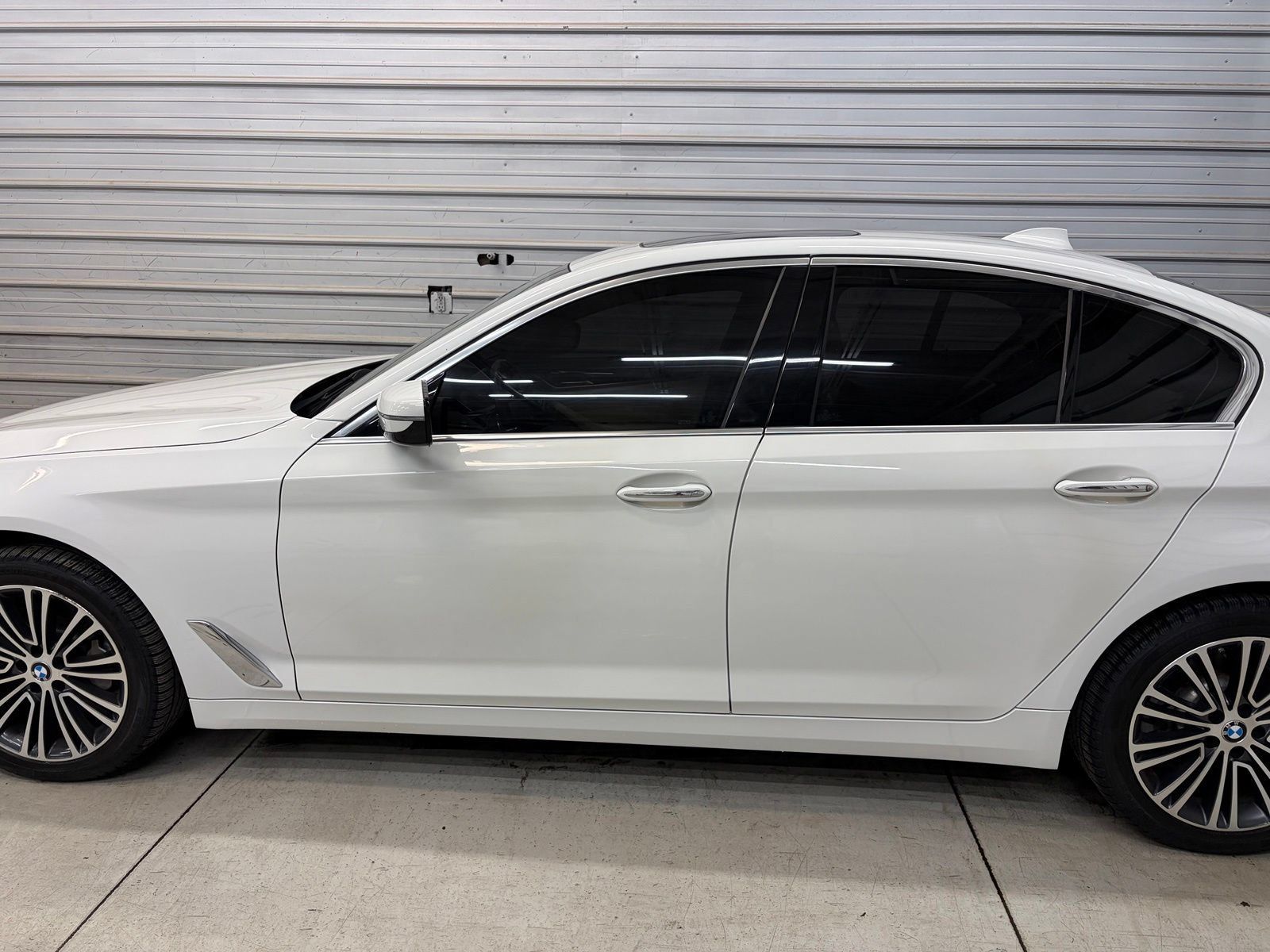 Used 2018 BMW 530i xDrive AWD/4WD image 7