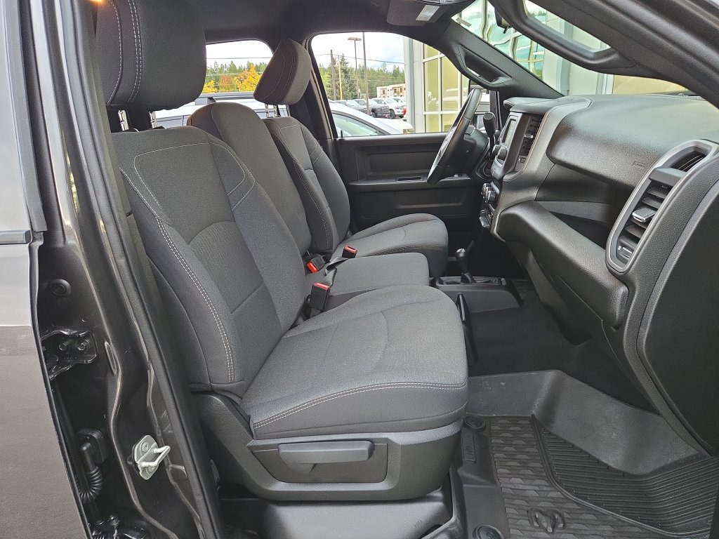 Used 2024 RAM 2500 Tradesman w/ Chrome Appearance Group AWD/4WD image 17