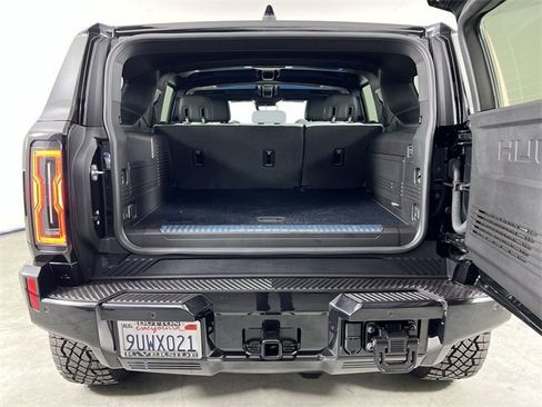 Used 2024 GMC Hummer EV 2X w/ Extreme Off-Road Package image 27