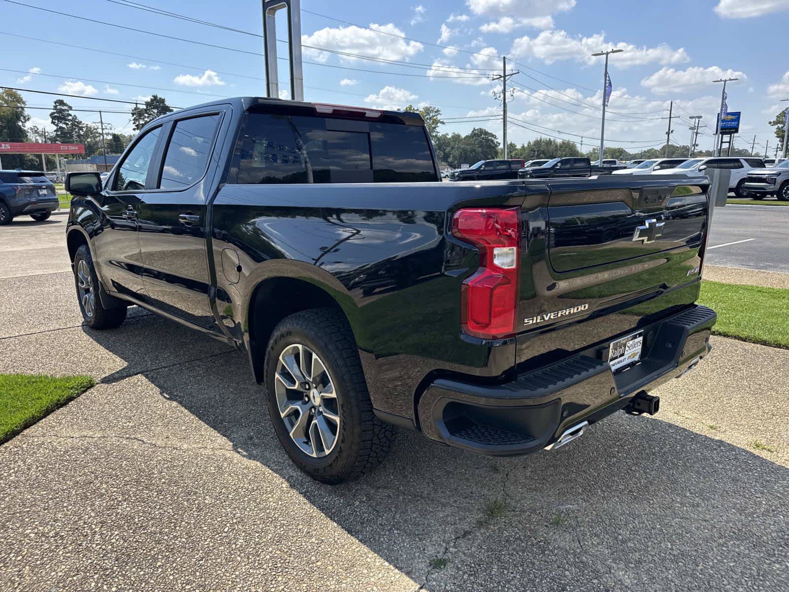 New 2026 Chevrolet Silverado 1500 RST w/ RST All Star Premium Package AWD/4WD image 4