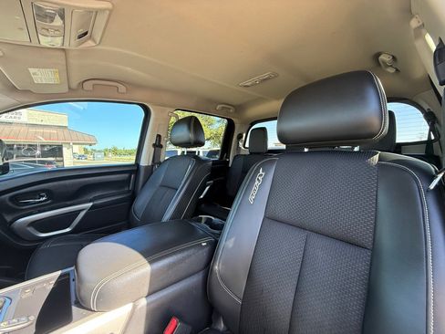 Used 2017 Nissan Titan PRO-4X AWD/4WD image 16