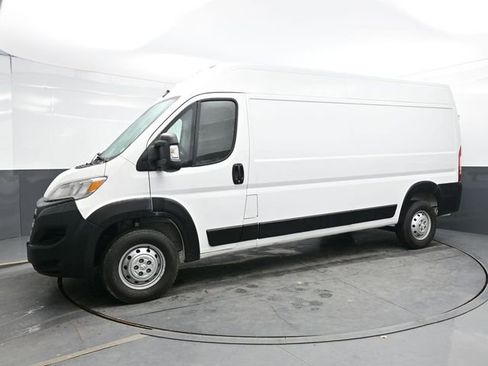 Used 2023 RAM ProMaster 2500 FWD image 3