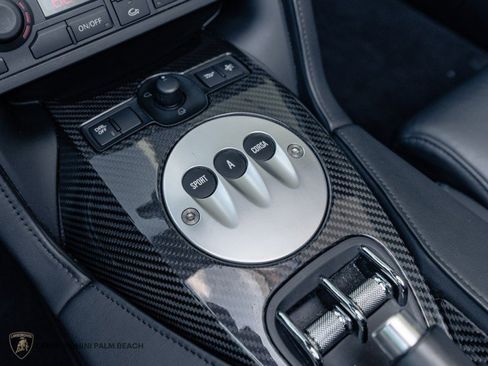 Used 2011 Lamborghini Gallardo LP 560-4 image 23