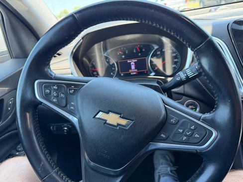 Used 2022 Chevrolet Equinox Premier AWD/4WD image 11