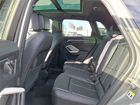 Used 2024 Audi Q3 2.0T Premium image 10
