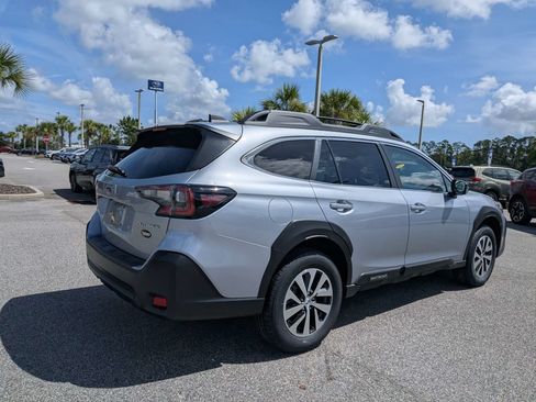 Certified 2024 Subaru Outback Premium AWD/4WD image 4
