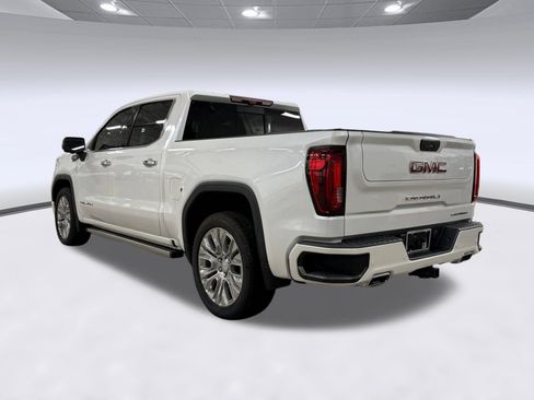 Used 2022 GMC Sierra 1500 Denali w/ Denali Reserve Package AWD/4WD image 3