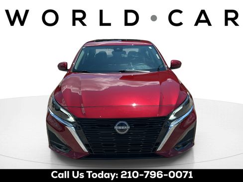 Used 2025 Nissan Altima 2.5 SV w/ SV Premium Package AWD/4WD image 8
