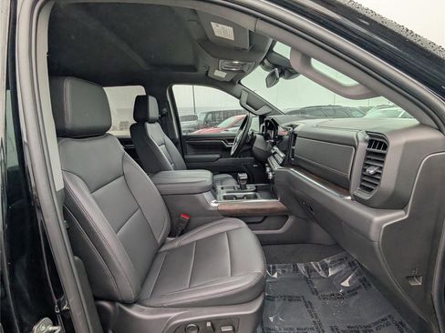 Used 2023 GMC Sierra 1500 SLT w/ SLT Premium Package image 11