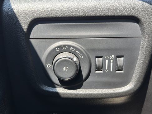 Used 2024 Jeep Grand Cherokee Overland AWD/4WD image 26