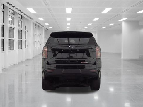 Used 2024 Chevrolet Suburban RST w/ Luxury Package RWD image 5