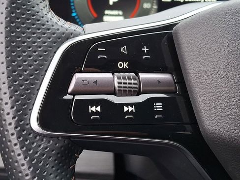 Used 2024 Nissan Ariya AWD image 17