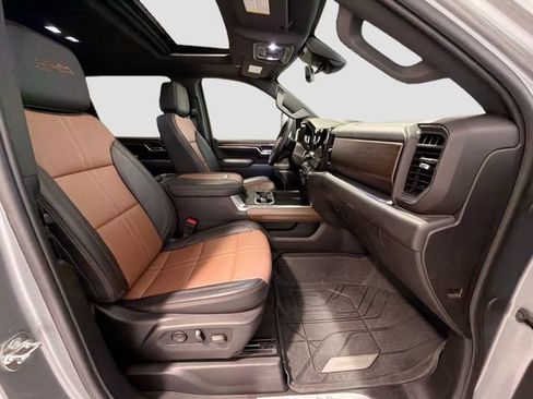 Certified 2025 Chevrolet Silverado 3500 High Country w/ High Country Premium Package AWD/4WD image 23