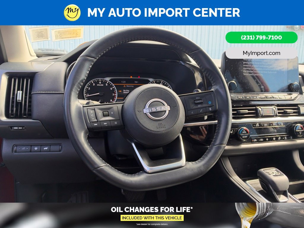 Used 2024 Nissan Pathfinder SL w/ SL Premium Package AWD/4WD image 9