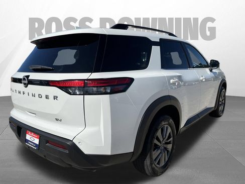 Used 2024 Nissan Pathfinder SV FWD image 4