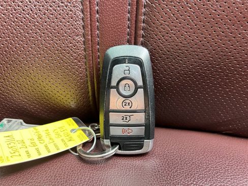 Used 2022 Ford Expedition Limited image 33