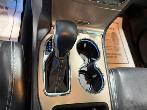 Used 2017 Jeep Grand Cherokee Limited w/ Luxury Group II image 19