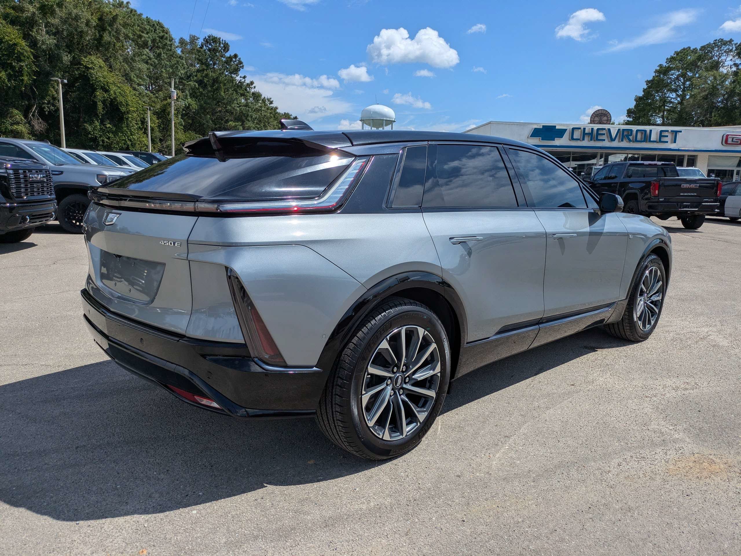 Used 2024 Cadillac Lyriq Sport RWD image 4