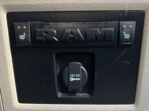 Used 2014 RAM 1500 Laramie Longhorn w/ Convenience Group image 41