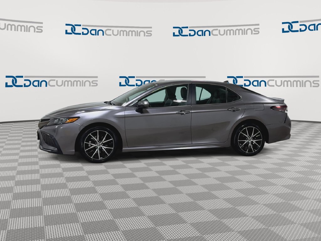 Used 2024 Toyota Camry SE FWD image 6