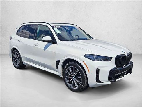 Used 2024 BMW X5 sDrive40i w/ Executive Package RWD image 3