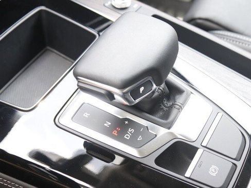 Used 2025 Audi Q5 2.0T Premium Plus image 31