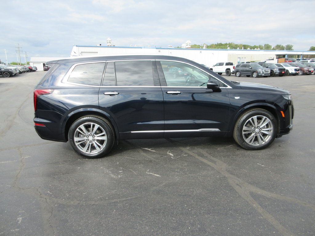 Certified 2021 Cadillac XT6 Premium Luxury FWD image 5