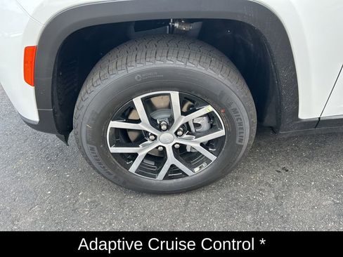 New 2025 Jeep Grand Cherokee L Limited w/ Trailer Tow Package image 14