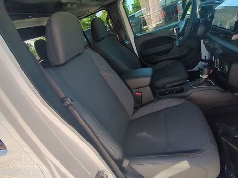 New 2026 Jeep Gladiator Sport AWD/4WD image 31