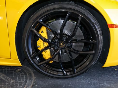 Used 2017 Lamborghini Huracan LP 610-4 AWD/4WD image 42